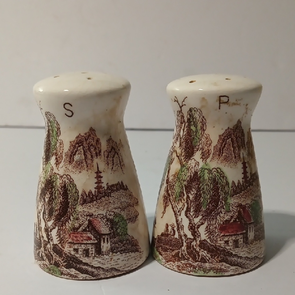Vintage Japanese Nasco Sayornora Ceramic Salt and Pepper Shakers